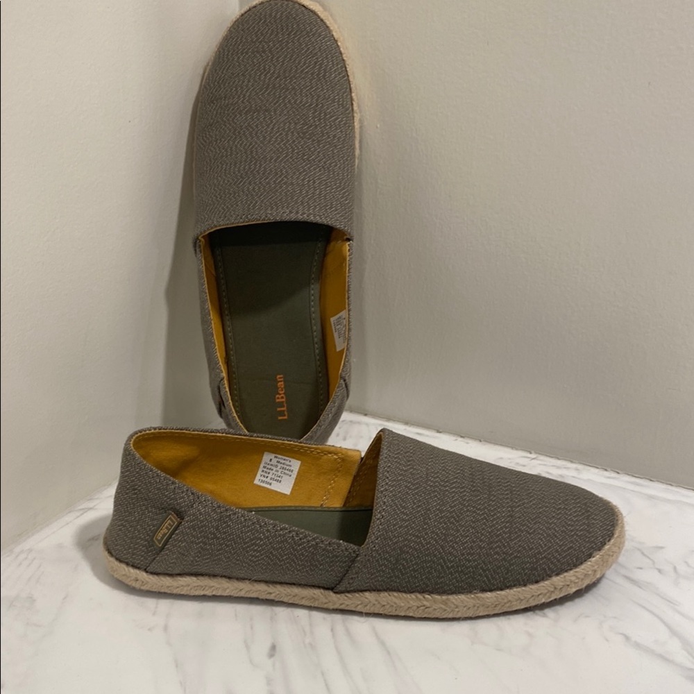L.L. Bean Womens Olive Slip-On Shoes. Size 8. Excellent condition